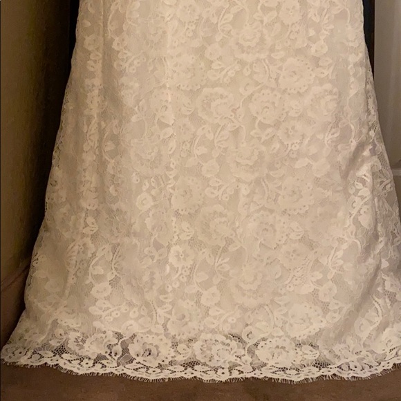 Wedding dress - Picture 2 of 3
